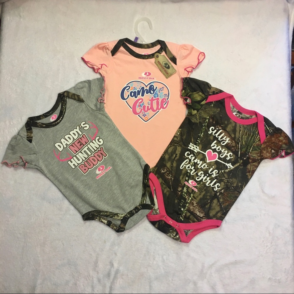 NWT Realtree Camo Onesies 3 Pack – Baby/Toddler Bodysuits – Hunting Print – Size